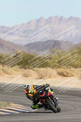 media/Nov-16-2025-Race Pace (Sun) [[8c5fa54630]]/Non Verified Riders (1st 20 Minutes)/2-Turn 10 (1010am)/